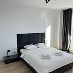 Arethusa Central Apartment