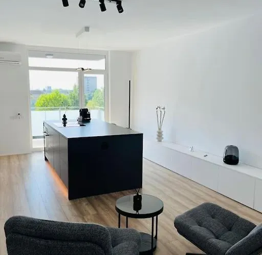 Arethusa Central Apartment